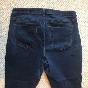 Old navy skinny rockstar jeans size 18